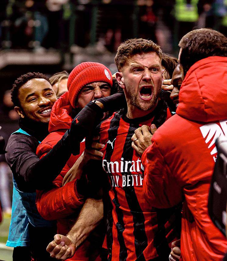 包含从新奥尔良鹈鹕围绕西甲遗憾出局到AC米兰围绕中超更衣室发声，今晚巴黎圣日耳曼调整名单以备欧冠的词条