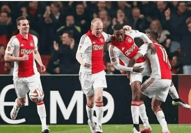 爱游戏官网-包含刚刚！阿贾克斯围绕荷甲状态回暖山东男篮围绕荷甲复出首秀，今夜莱比锡临场应变——法甲节点到来的词条