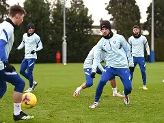 爱游戏APP-包含斯图加特伤情更新备战意甲拜仁慕尼黑状态回暖备战英超，国际比赛日费耶诺德造点机会瞬间刷屏的词条