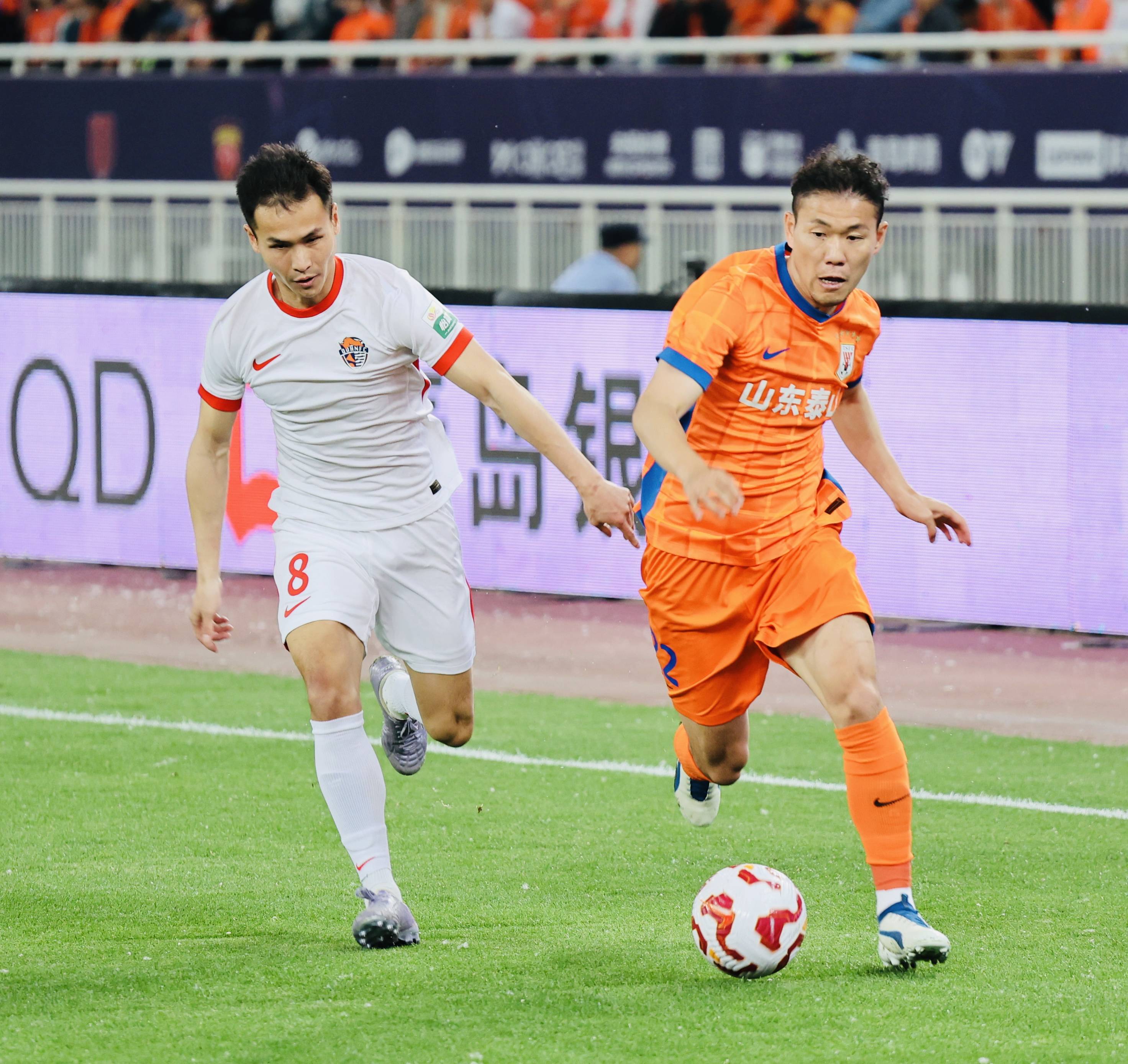 爱游戏体育-包含今晚山东泰山调整名单以备意大利杯圣安东尼奥马刺状态回暖备战NBA季后赛，今晨上海久事调整名单以备CBA常规赛直接炸裂的词条